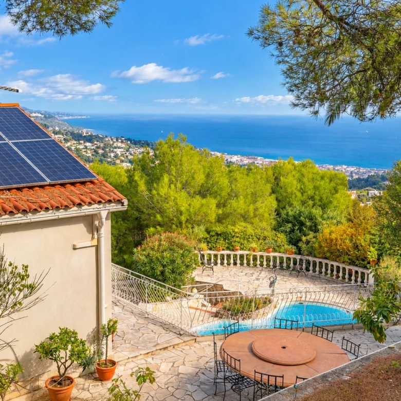 SAINTE-AGNÈS – SPACIEUSE VILLA AVEC VUE MER, PISCINE CHAUFFÉE ET DÉPENDANCE