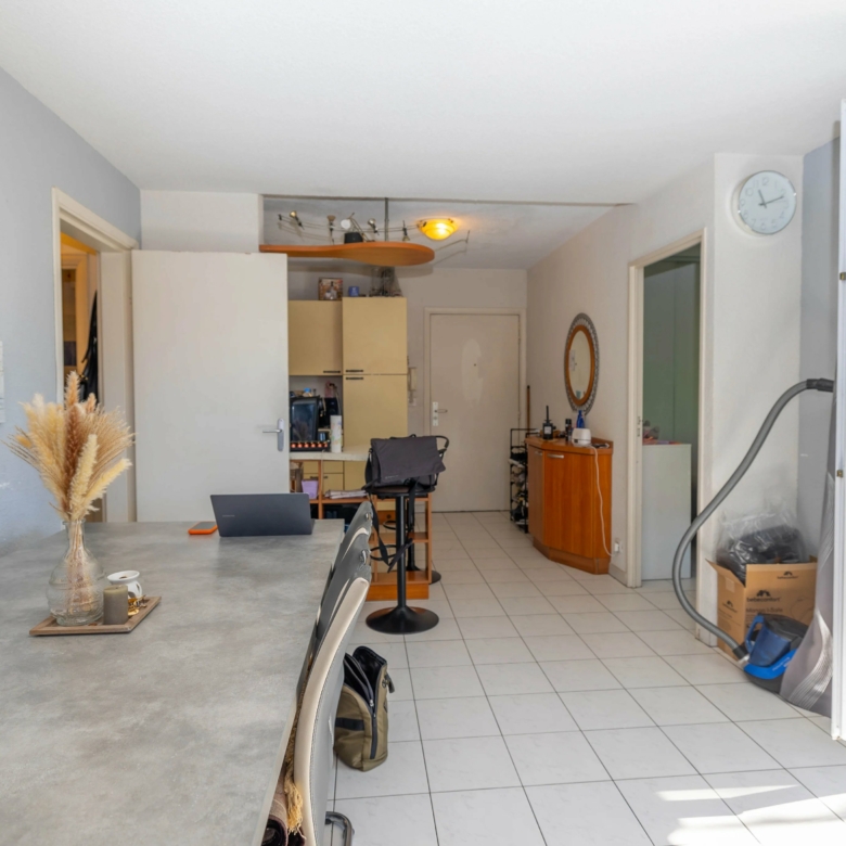 RCM – Charmant 3 pièces avec grande terrasse et parking