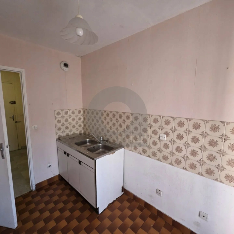 APPARTEMENT DEUX PIECES MENTON PROCHE CENTRE