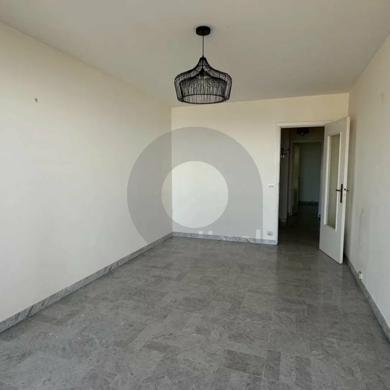 MENTON – TERRES CHAUDES: APPARTEMENT 2P AVEC VUE MER PANORAMIQUE –  GARAGE et CAVE