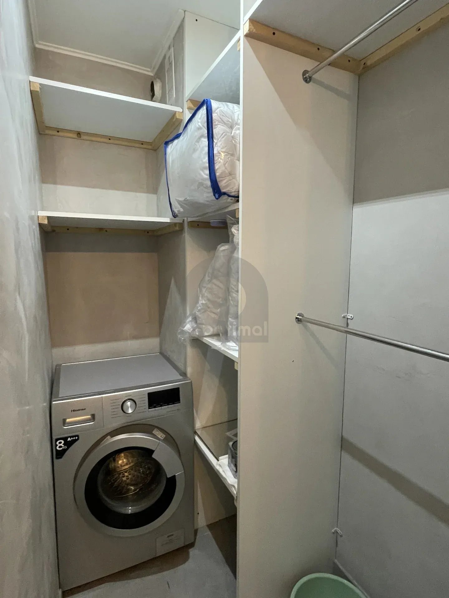 A LOUER APPT MEUBLE – ETAGE ELEVE – TERRASSE
